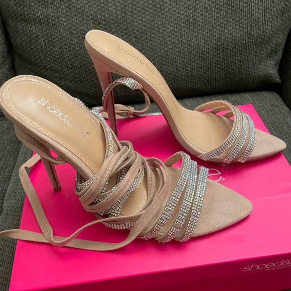 Shoe Dazzle Dress Sandals - Picture 5 of 8